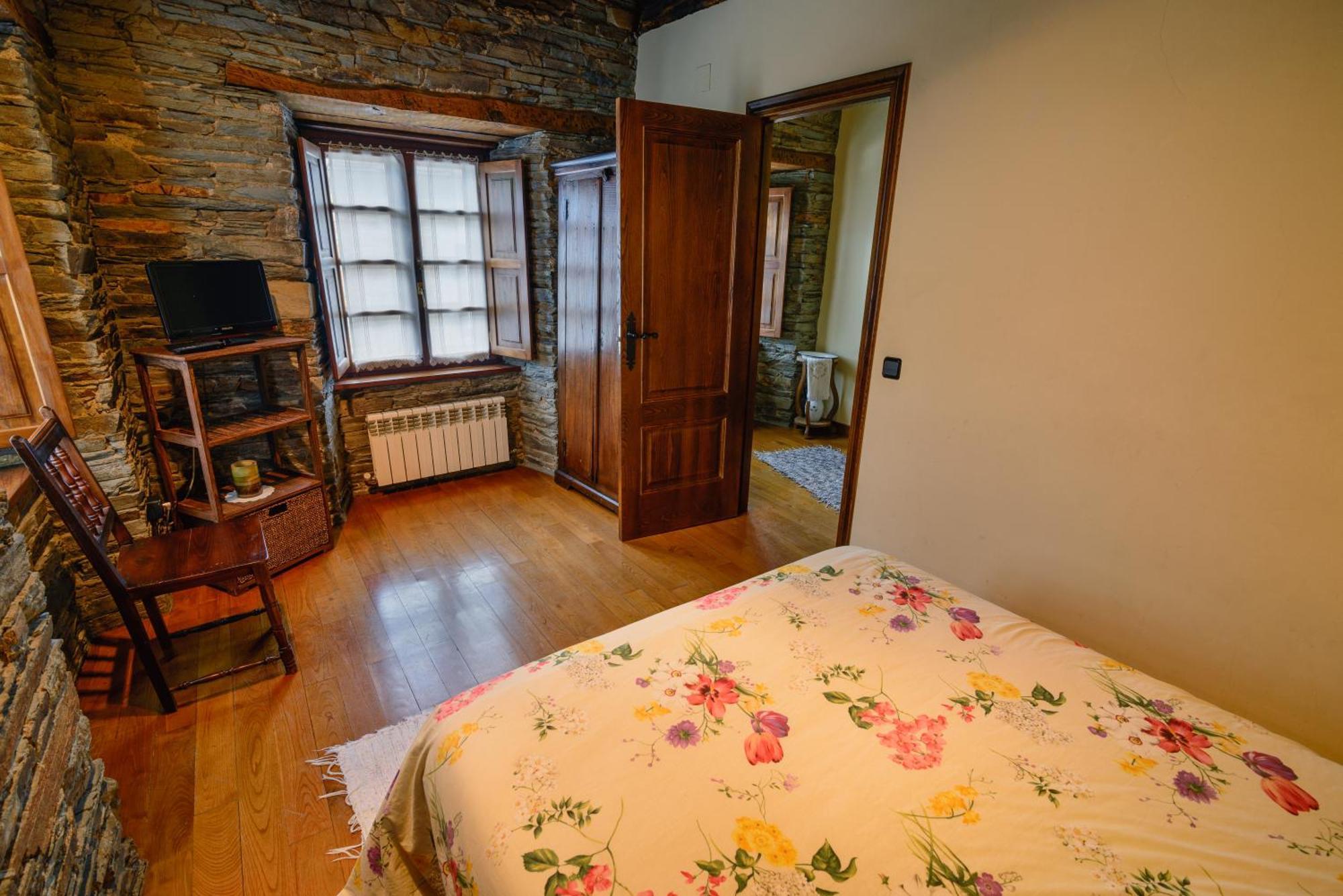 A Casoa II Apartment Санта Еулалия де Оскос Екстериор снимка